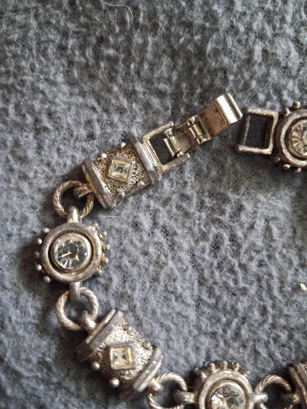 Vintage-Inspired Silver Tone Crystal Link Bracelet - Women Jewelry